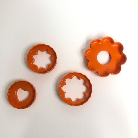 vintage tupperware nesting cookie cutters retro orange heart flower star 1656-6 - Picture 2 of 5